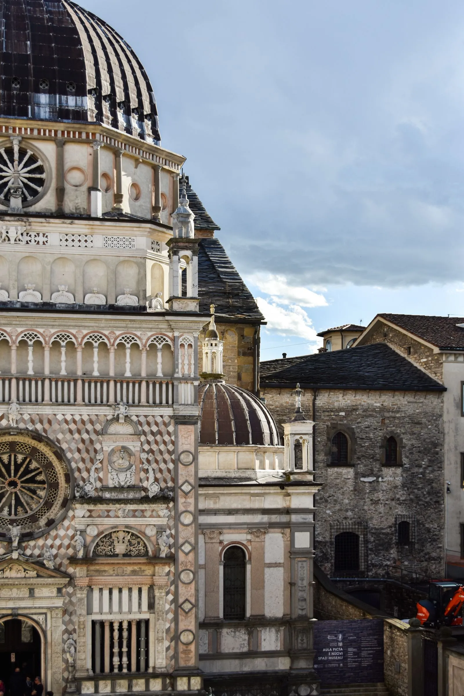 Cappella Colleoni’s ornate Renaissance facade in Bergamo’s historic Città Alta, reached by private transfer from Milan