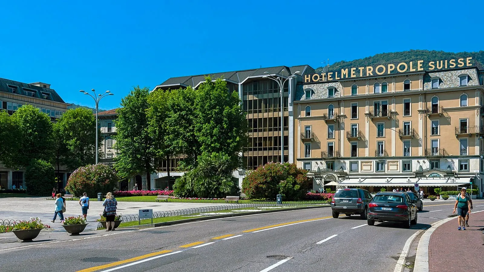 Piazza Cavour on the Como lakefront, around 50 minutes by direct transfer from Malpensa Airport